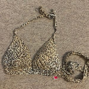 Leopard print Victoria’s Secret bikini top